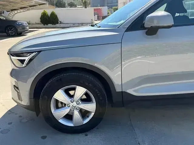 Usado Volvo XC40 129 CV (94 kW) 2024 Azul SUV
