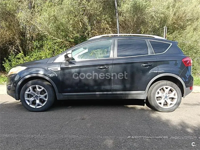 Usado Ford Kuga Trend 140 CV (102 kW) 2010 Negro SUV