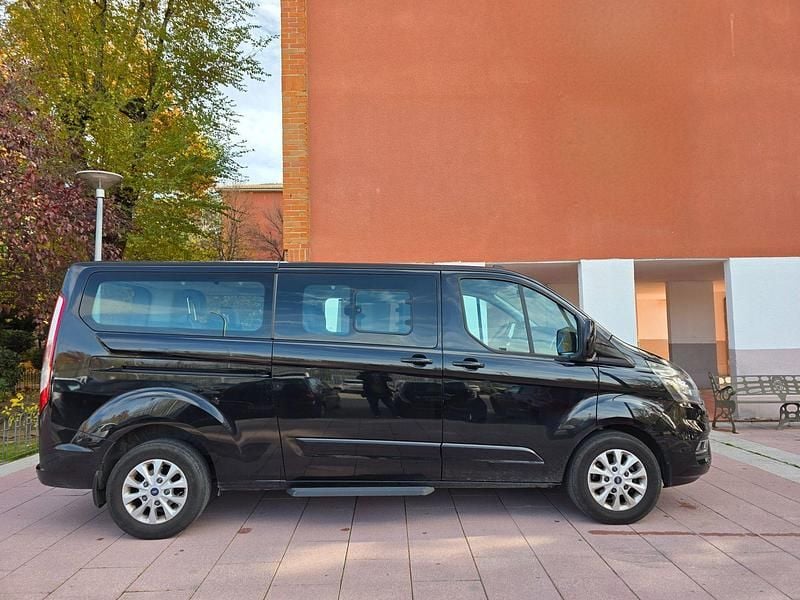 Usado Ford Tourneo Custom Trend 130 CV (95 kW) 2020 Negro Van