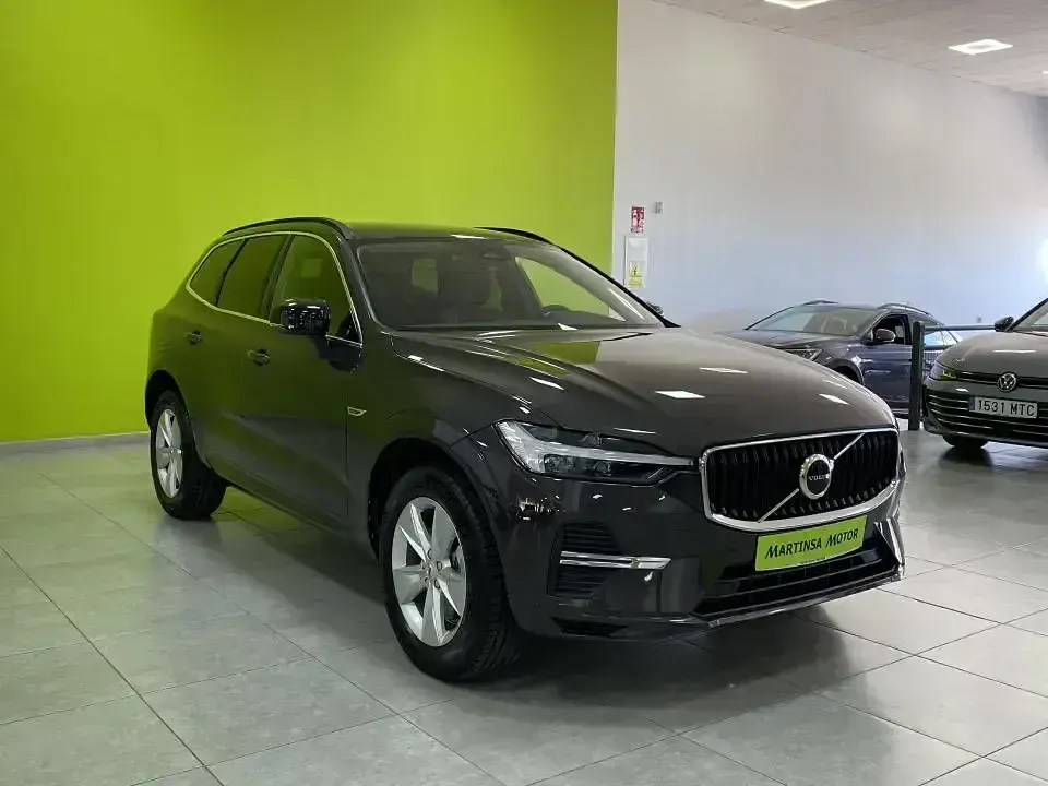 Usado Volvo XC60 Core 197 CV (144 kW) 2024 Gris SUV