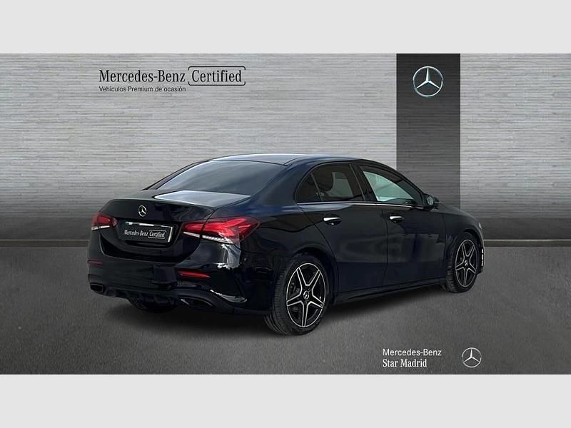 Usado Mercedes A200 AMG line 150 CV (110 kW) 2022 Negro Berlina