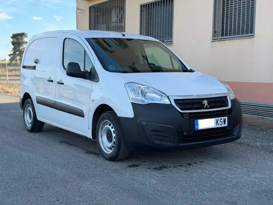 Usado Peugeot TePee 99 CV (72 kW) 2019 Blanco Van