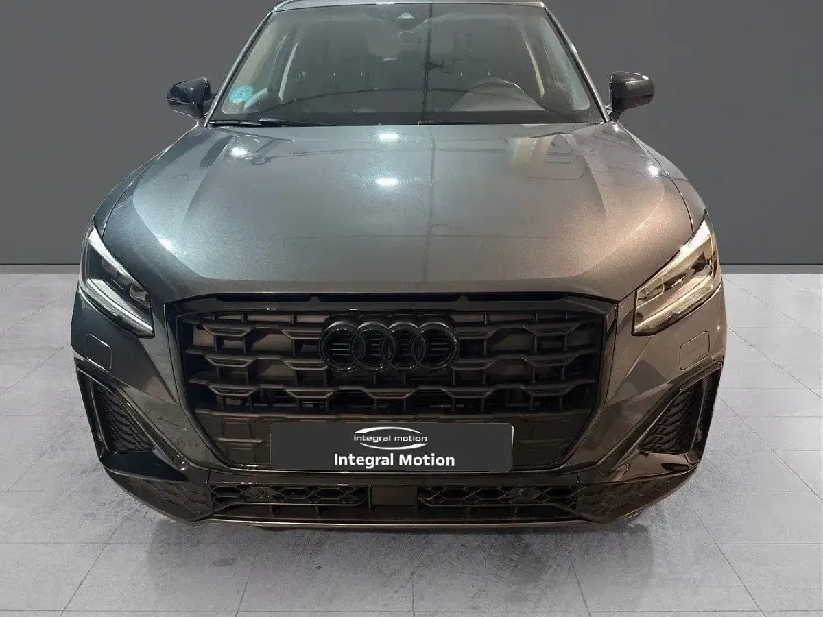 Usado Audi Q2 Premium 116 CV (85 kW) 2023 Gris SUV