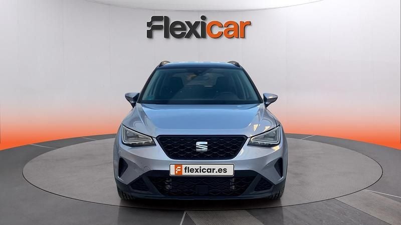 Usado Seat Arona Style 110 CV (80 kW) 2022 Gris SUV