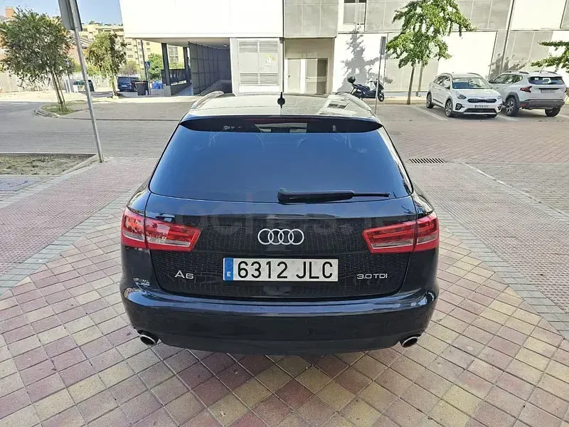 Usado Audi A6 204 CV (150 kW) 2013 Negro Familiar