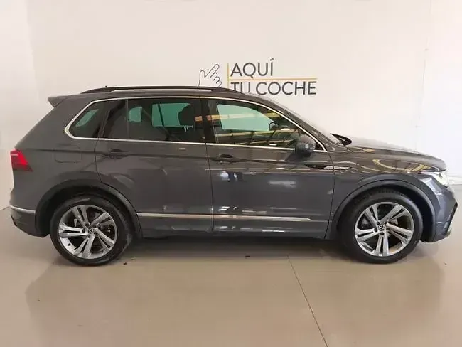 Usado VW Tiguan R-line 150 CV (110 kW) 2021 Gris / plata SUV