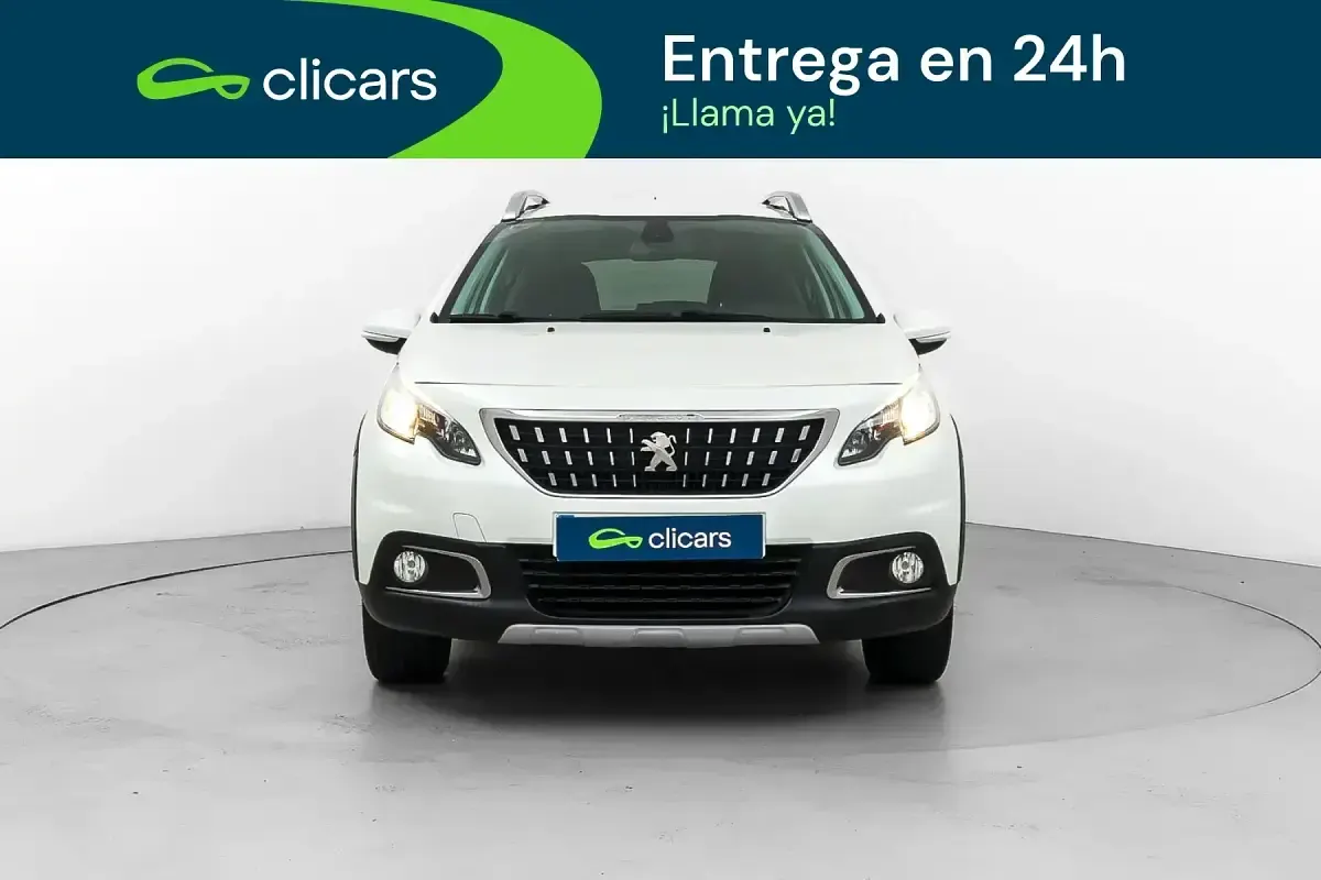 Usado Peugeot 2008 Allure 130 CV (95 kW) 2019 Blanco SUV