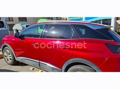 Usado Peugeot 3008 Allure 130 CV (95 kW) 2021 Rojo SUV