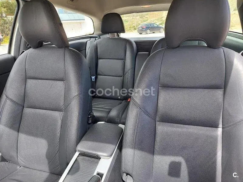 Usado Volvo C30 Summum 109 CV (80 kW) 2011 Beige Utilitario