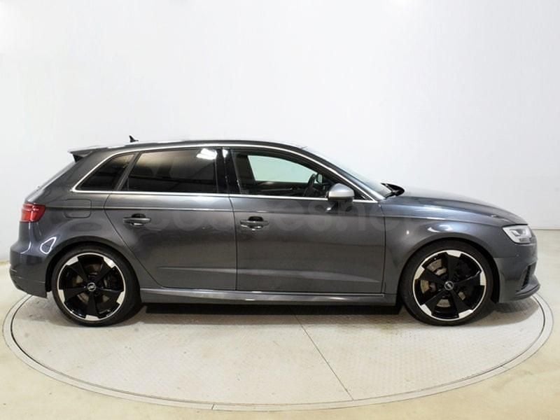 Usado Audi RS3 Advanced 400 CV (294 kW) 2020 Gris / plata Berlina