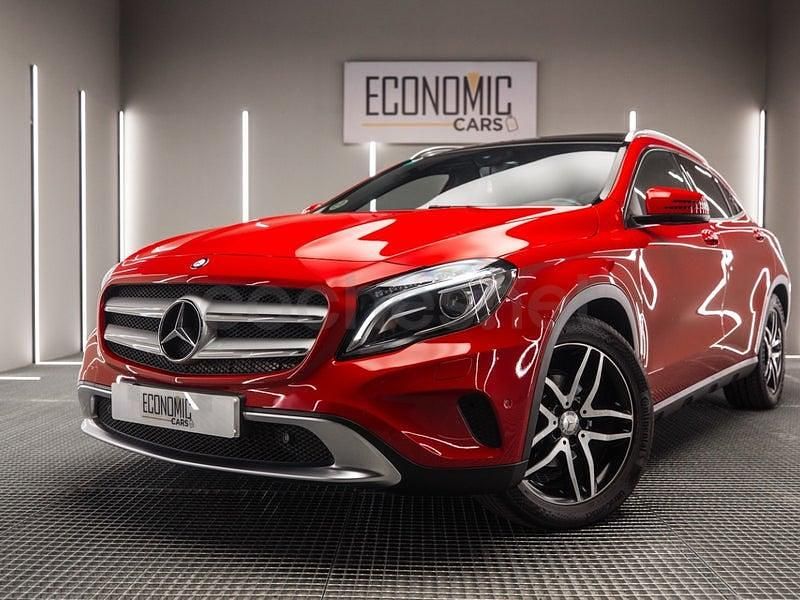 Usado Mercedes GLA200 Urban 136 CV (100 kW) 2015 Rojo SUV