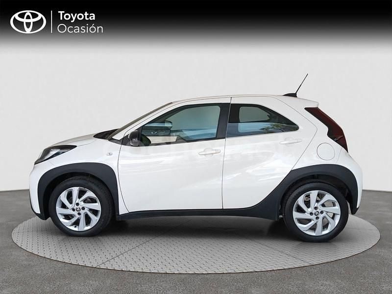Usado Toyota Aygo X Play 72 CV (52 kW) 2022 Blanco SUV