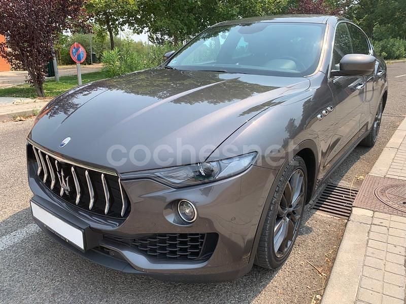 Usado Maserati Levante 275 CV (202 kW) 2018 Gris / plata SUV