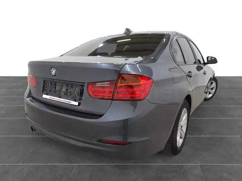 Usado BMW 318 143 CV (105 kW) 2014 Gris / plata Berlina