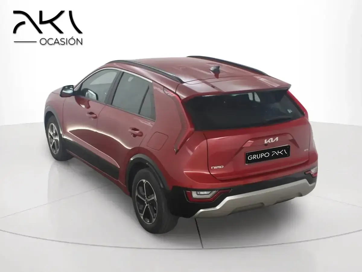 Usado Kia Niro 129 CV (94 kW) 2025 Rojo SUV