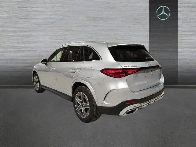 Nuevo Mercedes GLC300e 333 CV (244 kW) 2026 Plata hightech