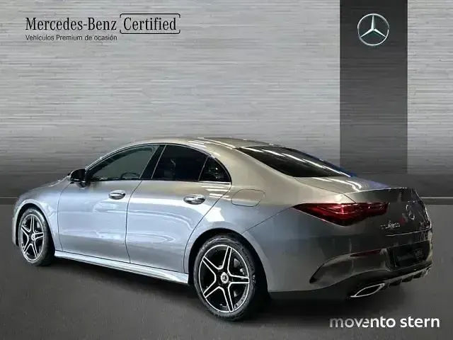 Usado Mercedes CLA200 163 CV (119 kW) 2025 Gris Berlina
