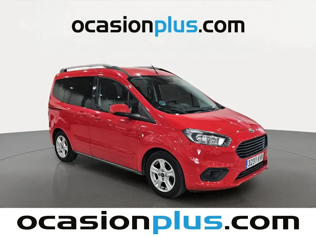 Usado Ford Tourneo Courier Trend 102 CV (75 kW) 2019 Rojo Monovolumen