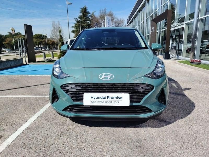 Usado Hyundai i10 63 CV (46 kW) 2025 Verde Utilitario