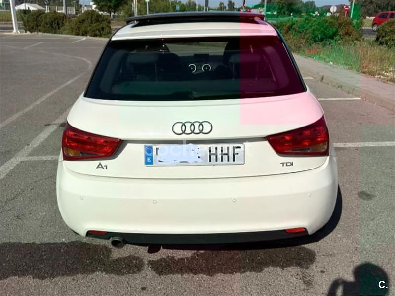 Usado Audi A1 Attraction 90 CV (66 kW) 2011 Blanco Utilitario