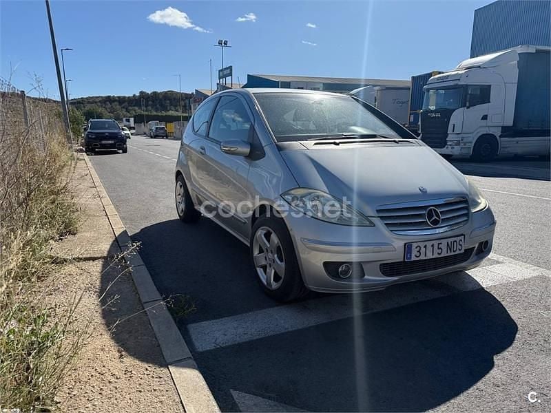 Gris / plata Usado 2005 Mercedes A150 Avantgarde Berlina | 4650 € (Precio justo) - Imagen 1/4