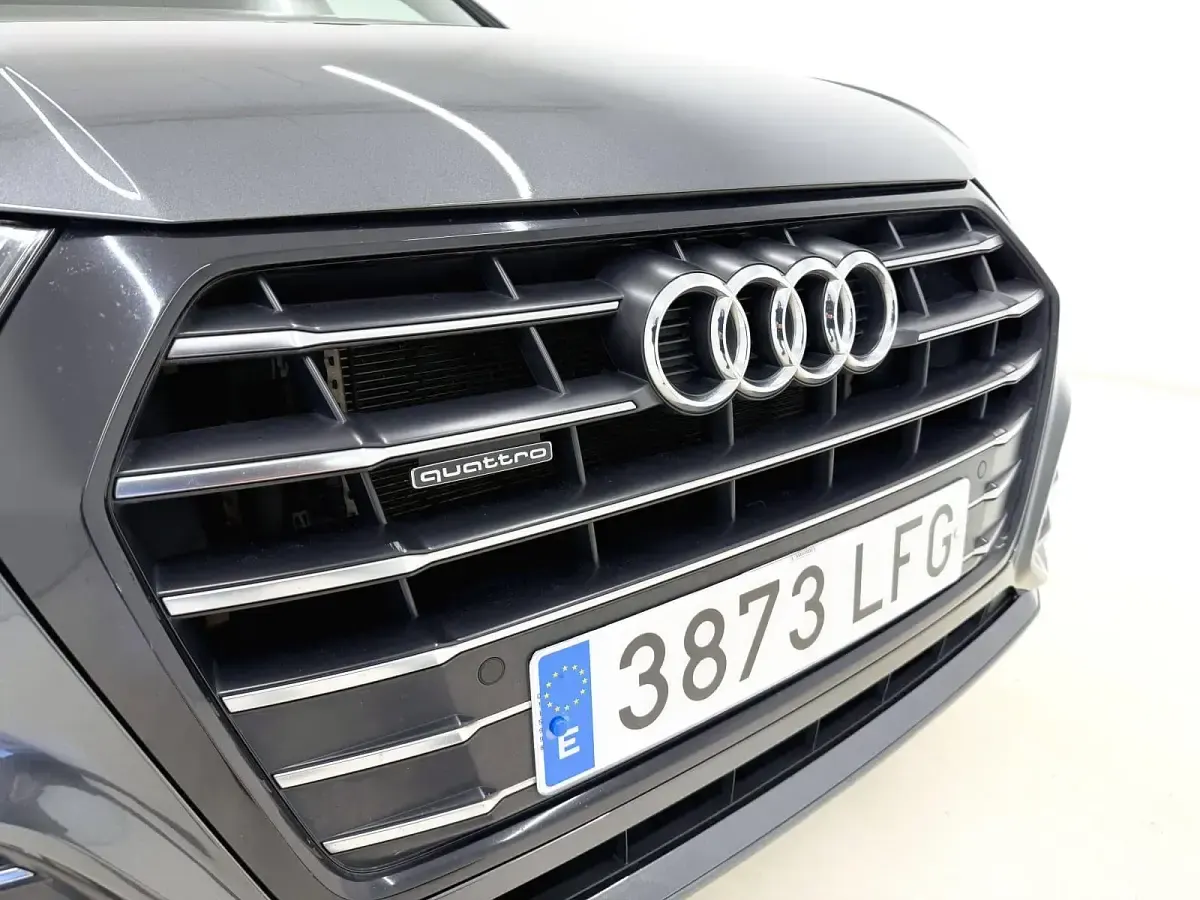 Usado Audi Q5 Competition 367 CV (269 kW) 2020 Gris SUV