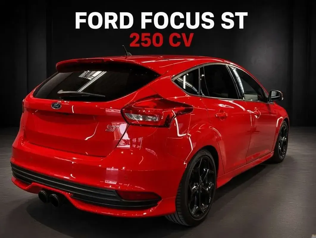 Usado Ford Focus ST 250 CV (183 kW) 2017 Rojo Utilitario
