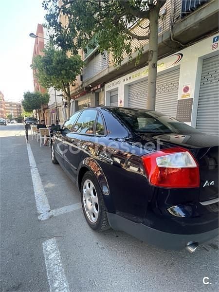 Azul Usado 2004 Audi A4 Familiar | 4000 € (Precio justo) - Imagen 1/2
