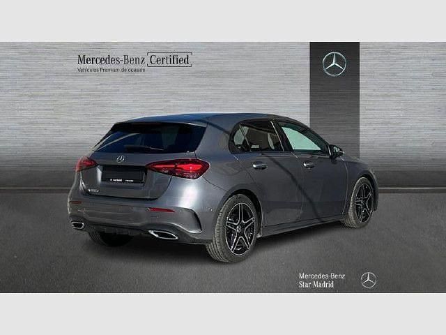 Usado Mercedes A180 AMG line 116 CV (85 kW) 2025 Gris montana, pintura metalizada Utilitario