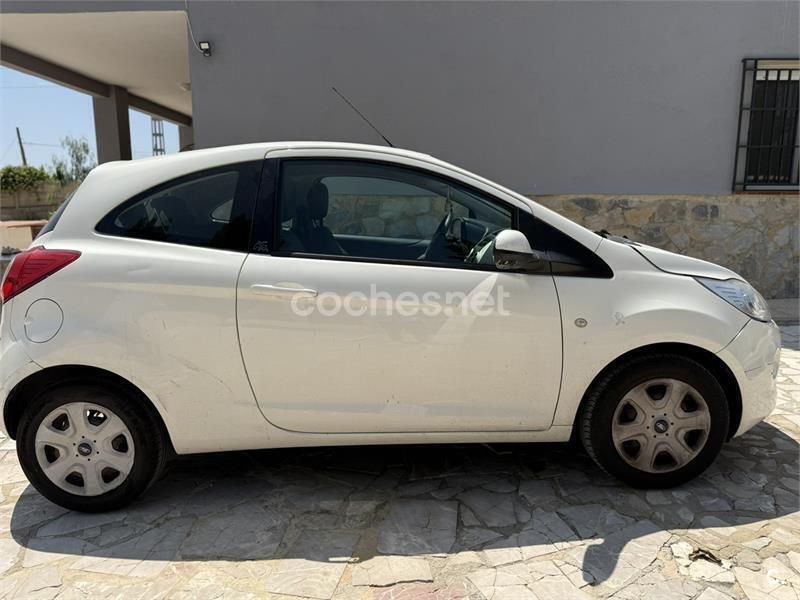 Blanco Usado 2015 Ford Ka Utilitario | 5000 € (Super precio) - Imagen 1/3