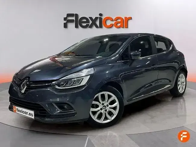 Usado Renault Clio Zen 90 CV (66 kW) 2019 Gris
