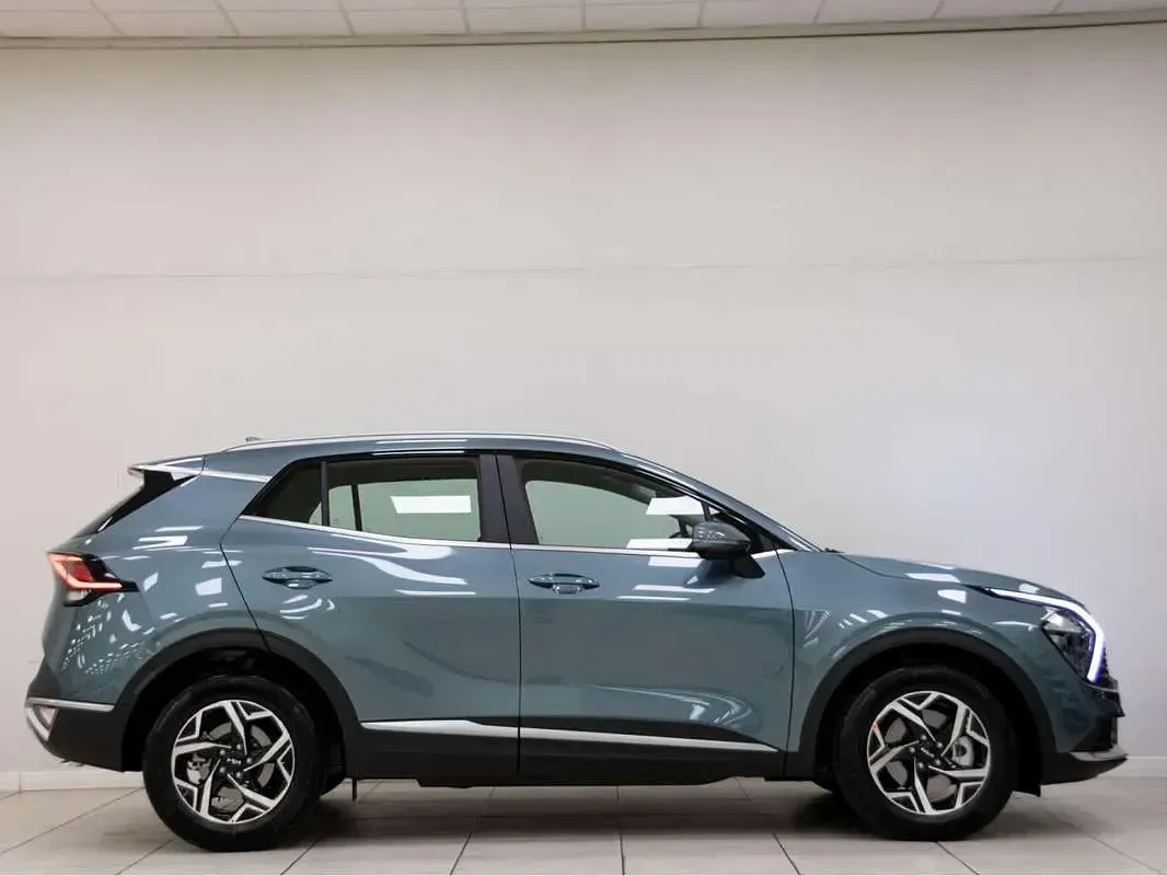 Usado Kia Sportage 152 CV (111 kW) 2023 Gris SUV
