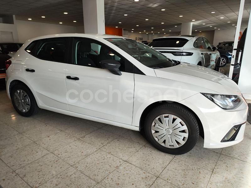 Usado Seat Ibiza Reference 80 CV (58 kW) 2019 Blanco Berlina