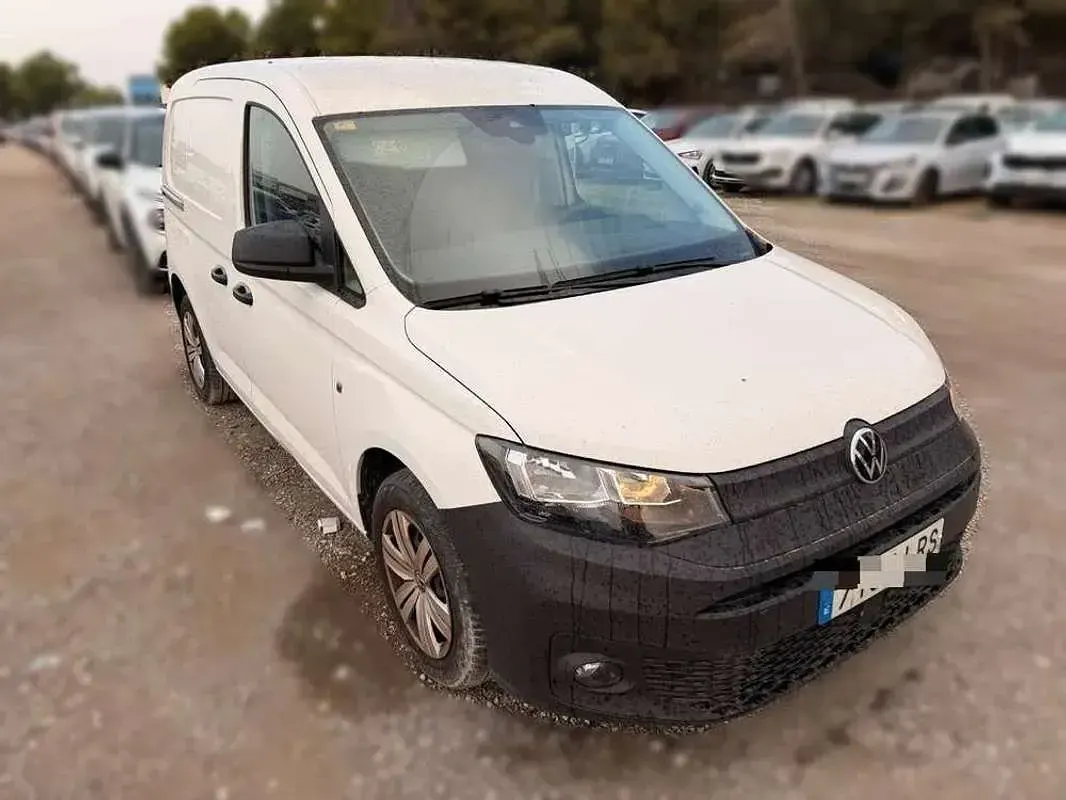 Usado VW Caddy 102 CV (75 kW) 2021 Blanco Monovolumen