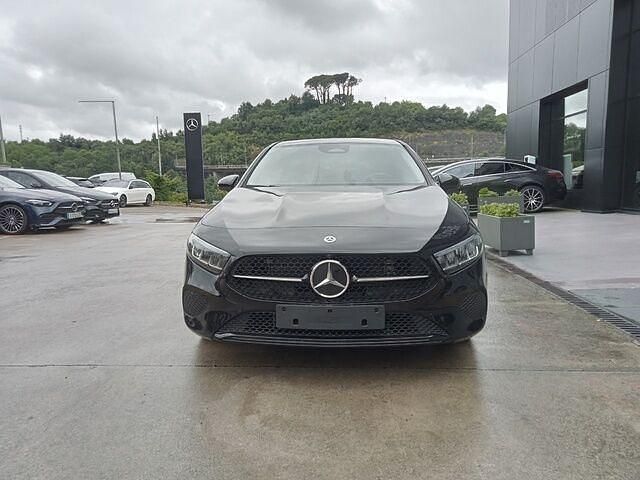 Usado Mercedes A180 136 CV (100 kW) 2024 Negro