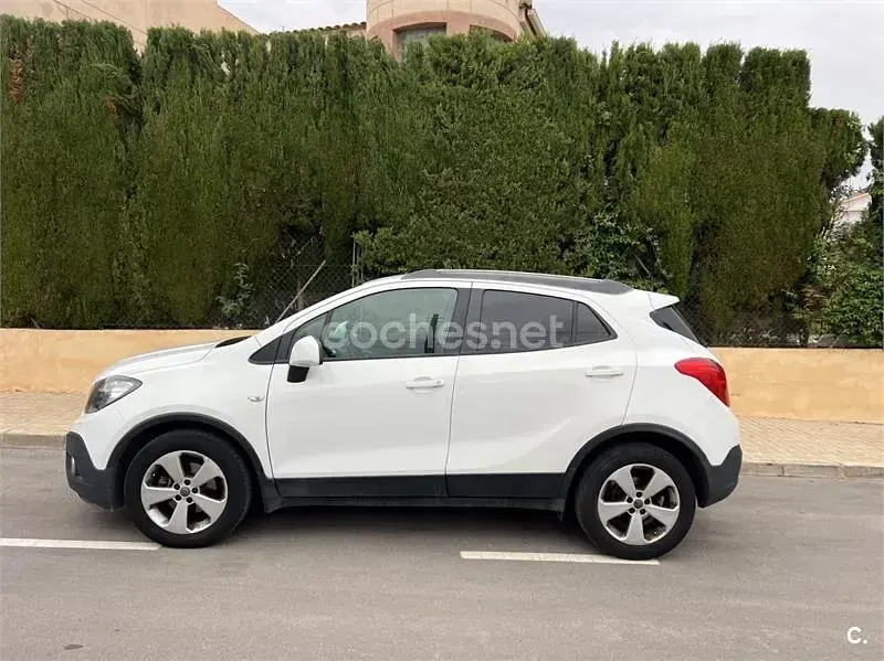 Usado Opel Mokka Selective 130 HP (95 kW) 2014 Branco SUV