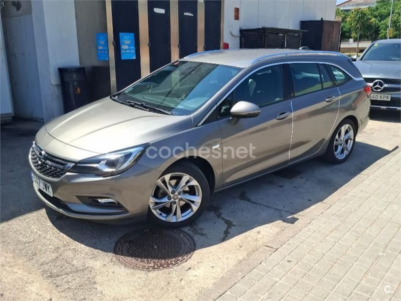 Beige Usado 2017 Opel Astra Dynamic Familiar | 10.600 € (Un poco caro) - Imagen 1/4