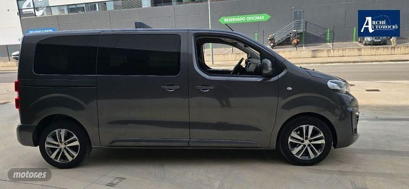 Usado Peugeot Traveller Allure 116 CV (85 kW) 2017 Gris Monovolumen