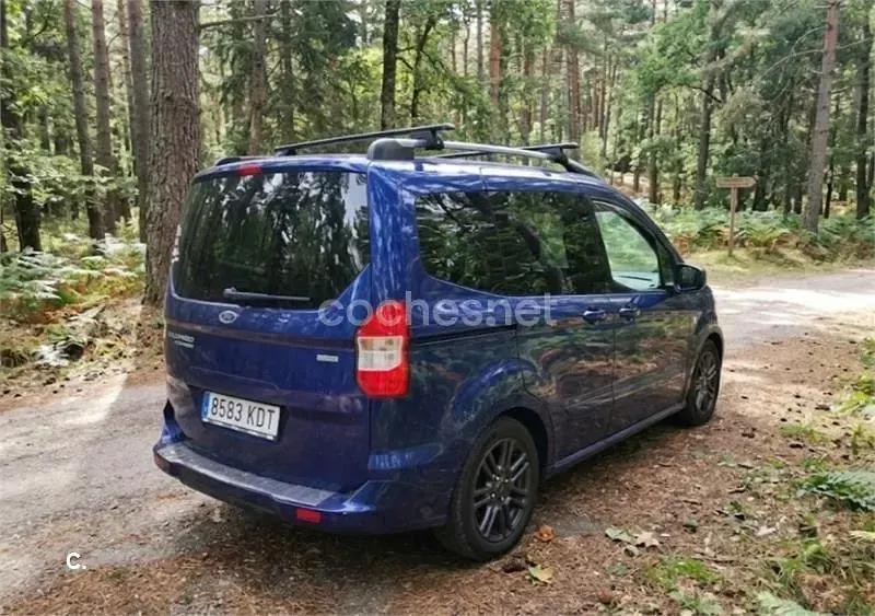 Usado Ford Tourneo Courier Sport 100 CV (73 kW) 2018 Azul Monovolumen