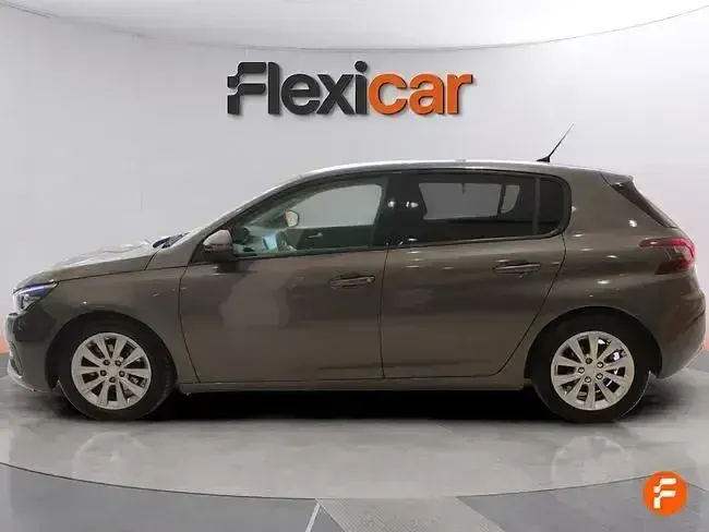 Usado Peugeot 308 Style 130 CV (95 kW) 2020 Gris Berlina