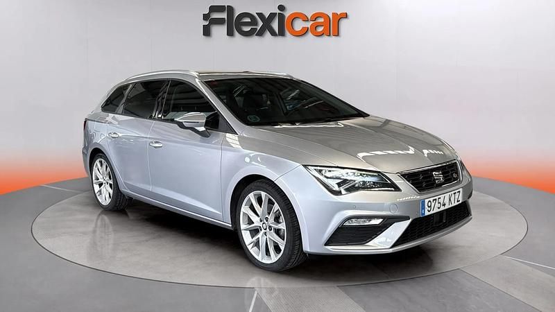 Usado Seat Leon ST FR 150 CV (110 kW) 2019 Gris Familiar