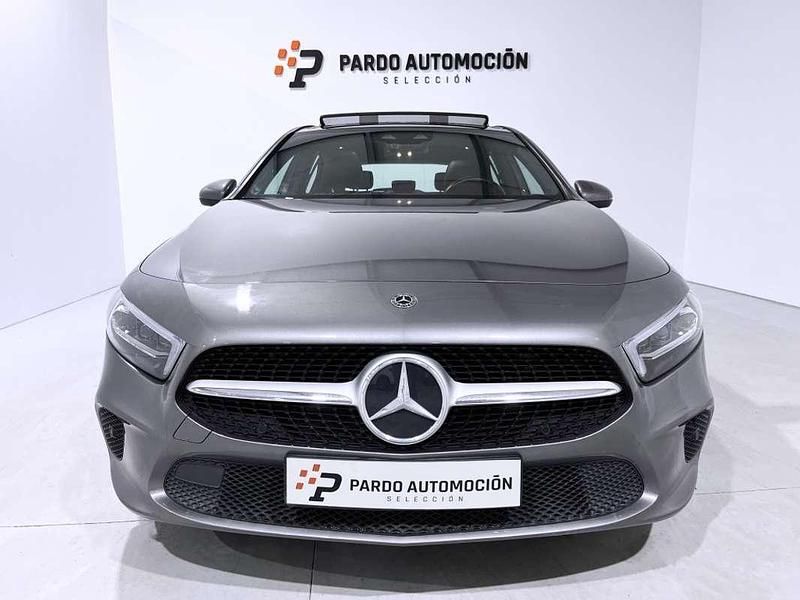 Usado Mercedes A180 Business 116 CV (85 kW) 2020 Gris Utilitario