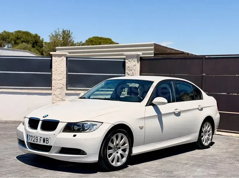 Usado BMW 320 177 CV (130 kW) 2007 Blanco Berlina