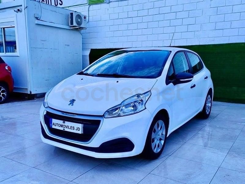 Usado Peugeot 208 Allure 100 CV (73 kW) 2017 Blanco Utilitario