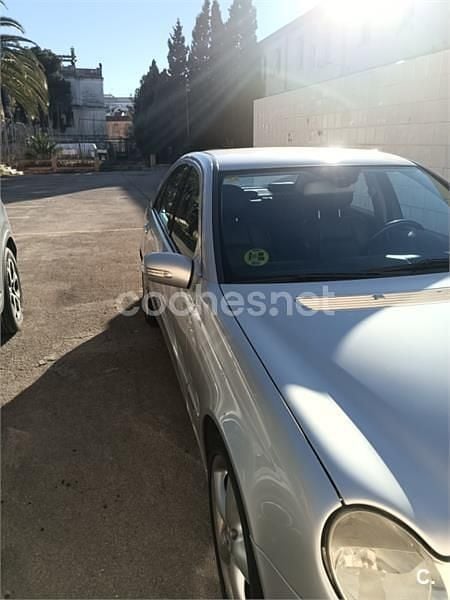 Usado Mercedes C320 Avantgarde 224 CV (164 kW) 2007 Gris / plata Berlina
