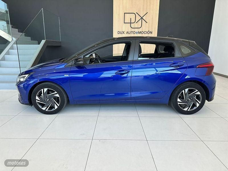 Usado Hyundai i20 101 CV (74 kW) 2021 Azul Berlina