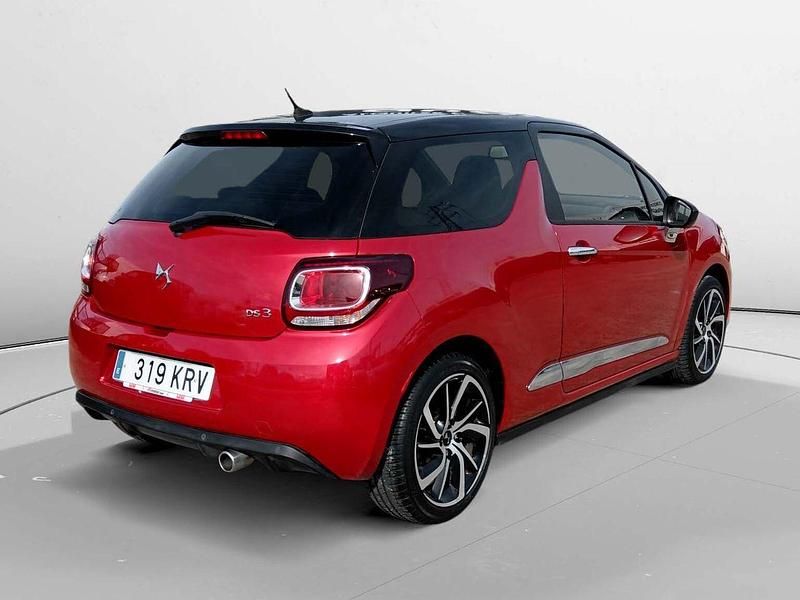 Usado DS Automobiles DS3 Style 99 CV (72 kW) 2018 Rojo Berlina