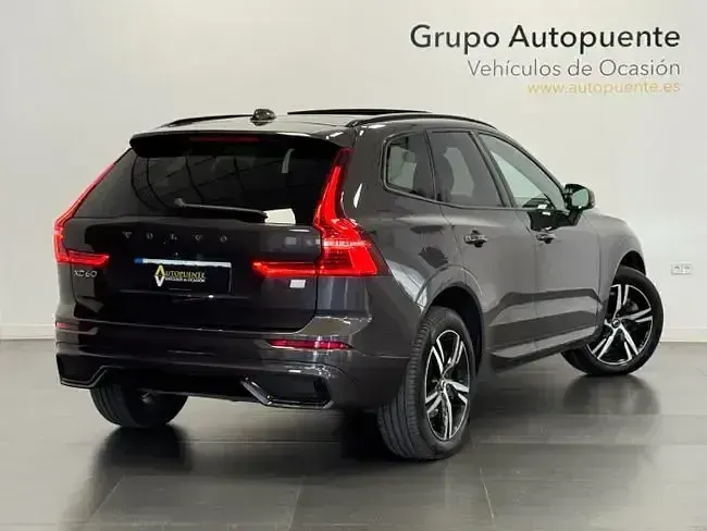 Usado Volvo XC60 R-Design 350 CV (257 kW) 2021 Gris SUV