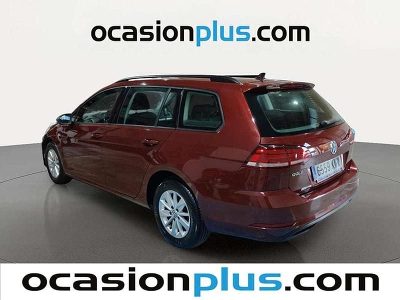 Usado VW Golf VII Business 116 CV (85 kW) 2019 Rojo Familiar