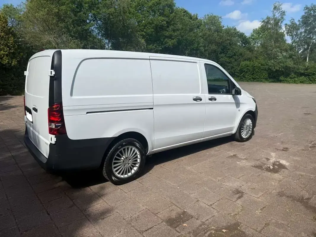 Usado Mercedes Vito 136 CV (100 kW) 2018 Blanco Van